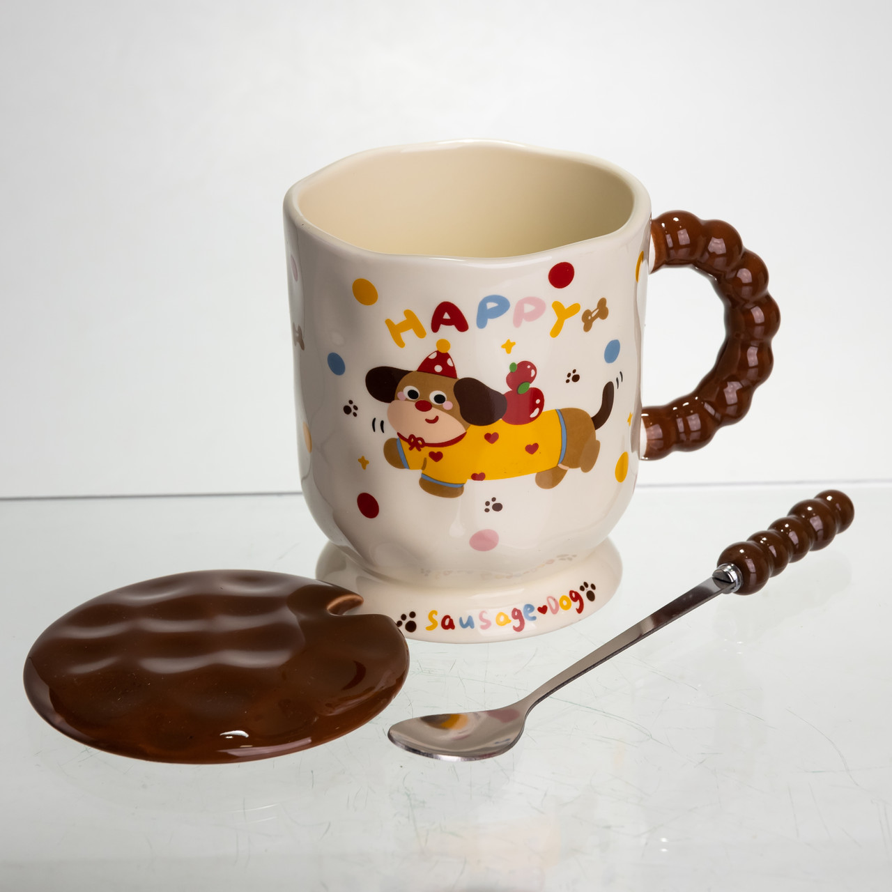 Новорічна порцелянова чашка "Весела Такса" з кришкою та ложкою 400 мл, Святкова кружка чашка для дітей на подарунок FM-17A