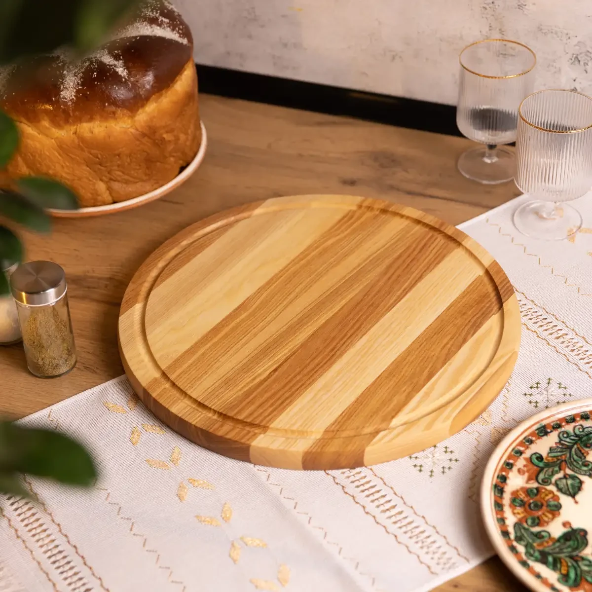 Обробна дерев&apos;яна дошка кругла 25 см для подачі нарізки ясен C10W250