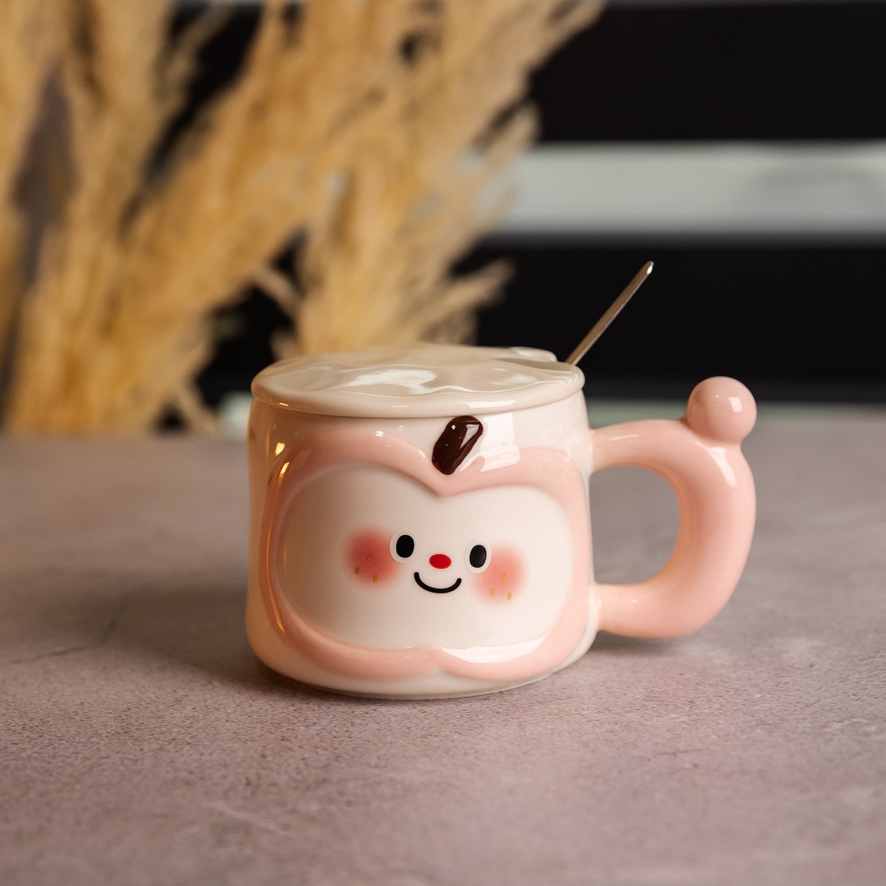 Чашка порцелянова 400 (мл) з кришкою та ложкою, оригінальна кружка на подарунок чашка для дітей Рожевий FM-25C