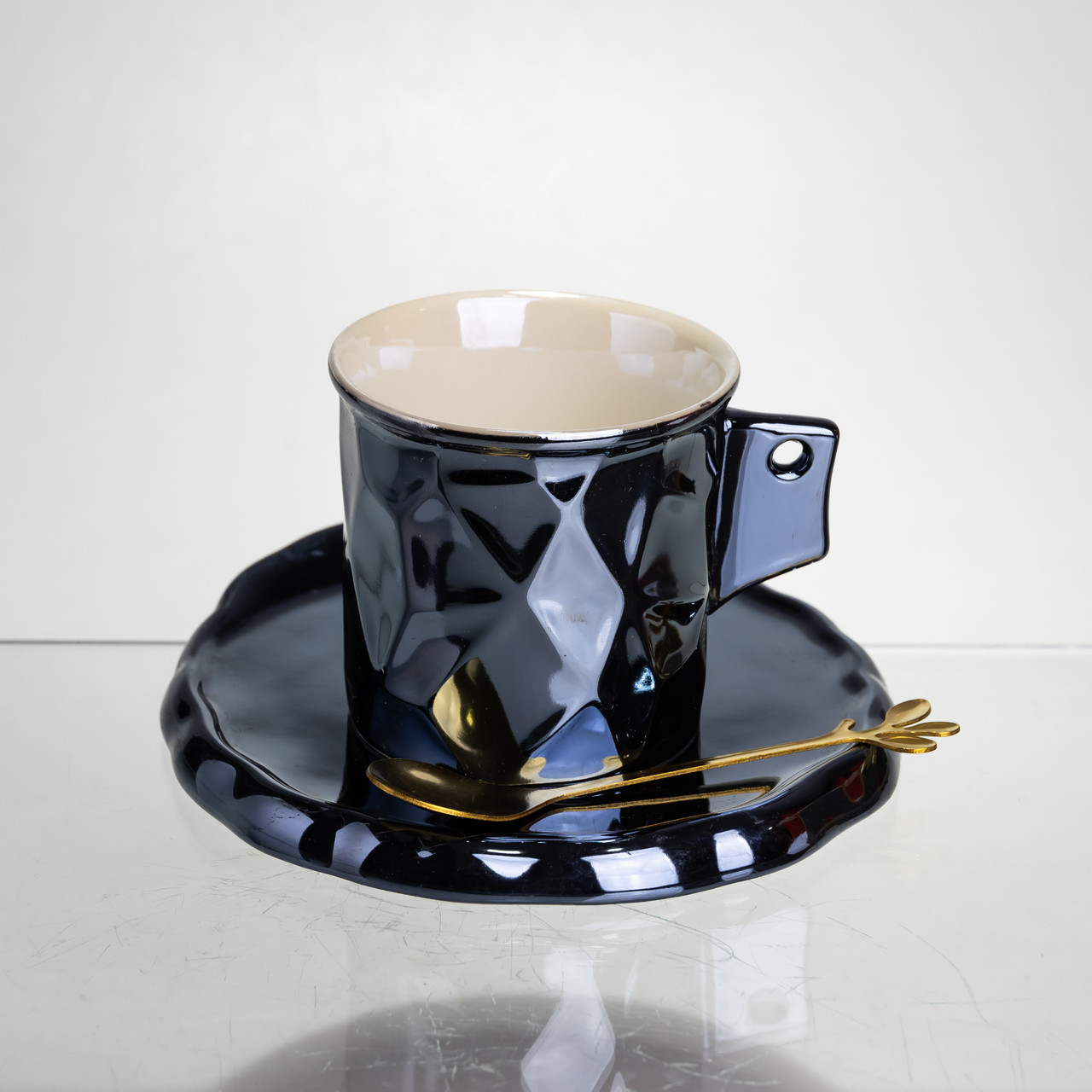 Чашка порцелянова для кави 200 (мл) з блюдцем і ложкою, гарна чашка в подарунок Чорний FM-2A