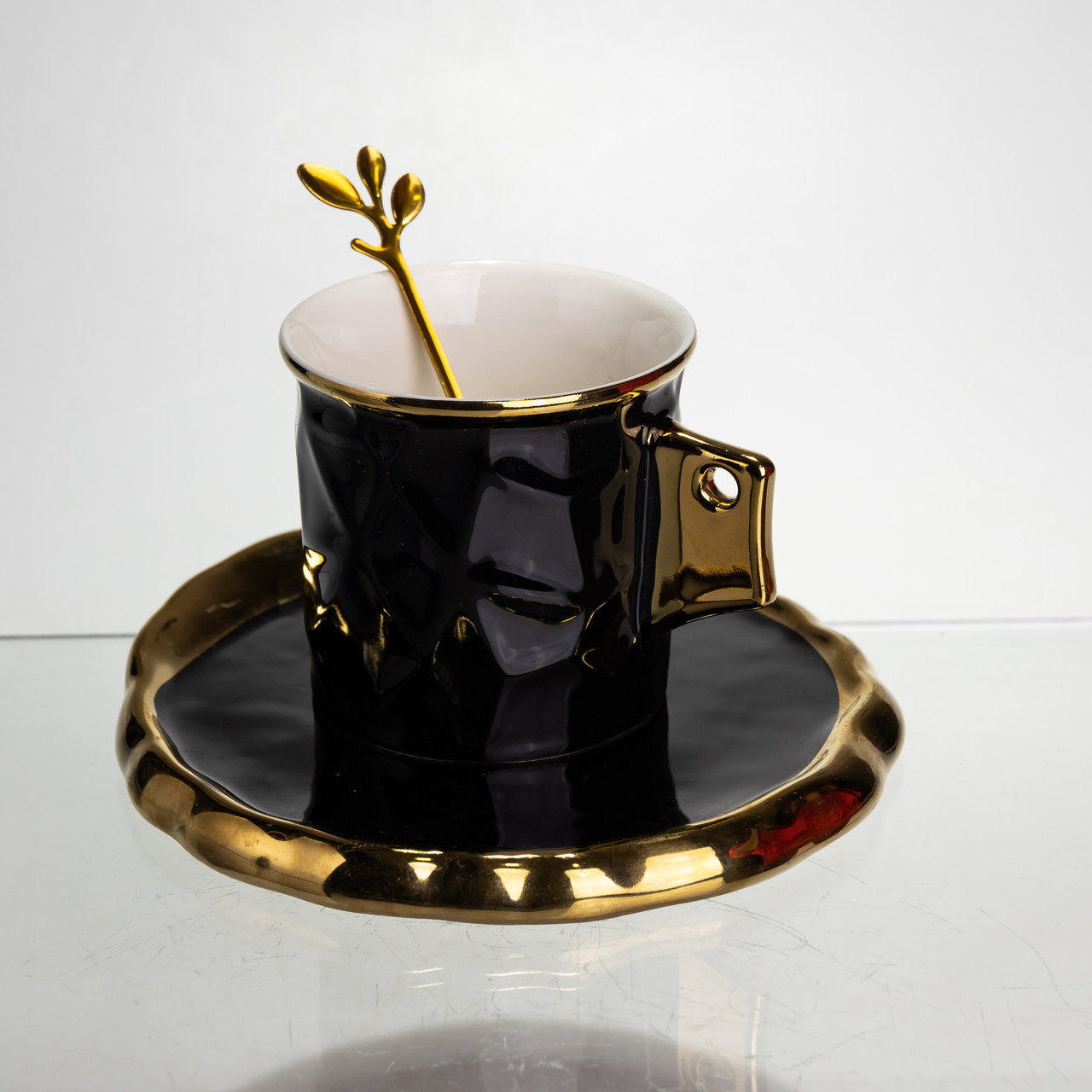 Чашка порцелянова для кави 200 (мл) з блюдцем і ложкою, гарна чашка в подарунок Чорний із золотом FM-1A