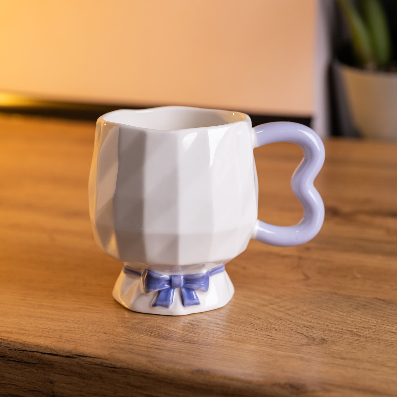 Чашка порцелянова на ніжці 400 (мл) оригінальна кружка на подарунок чашка для чаю та кави Бузковий FM-39A