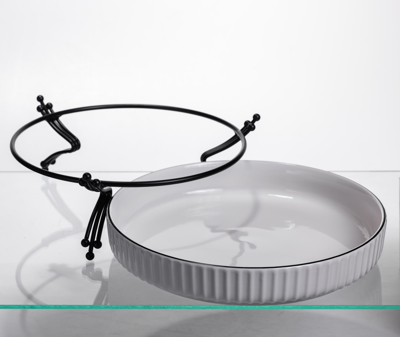 Фруктовниця порцелянова на металевій підставці Ø25 (см) кругла ваза цукерниця для фруктів Білий із чорним LB-1572B