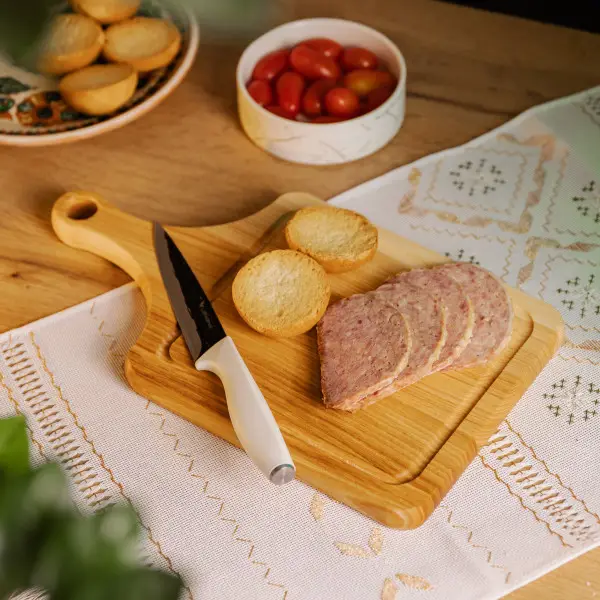 Кухонна обробна дошка дерев&apos;яна 40×25 см з прямокутною основою C18W250400