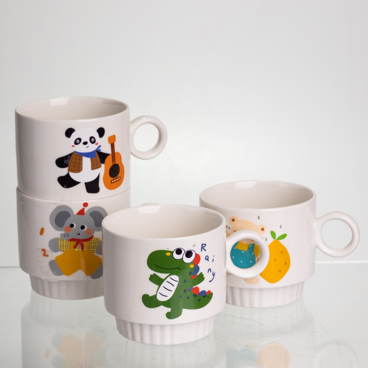 Набір порцелянових чашок для дітей на металевій підставці Animals 4 (шт) по 300 (мл) подарунковий набір чашок FM-8