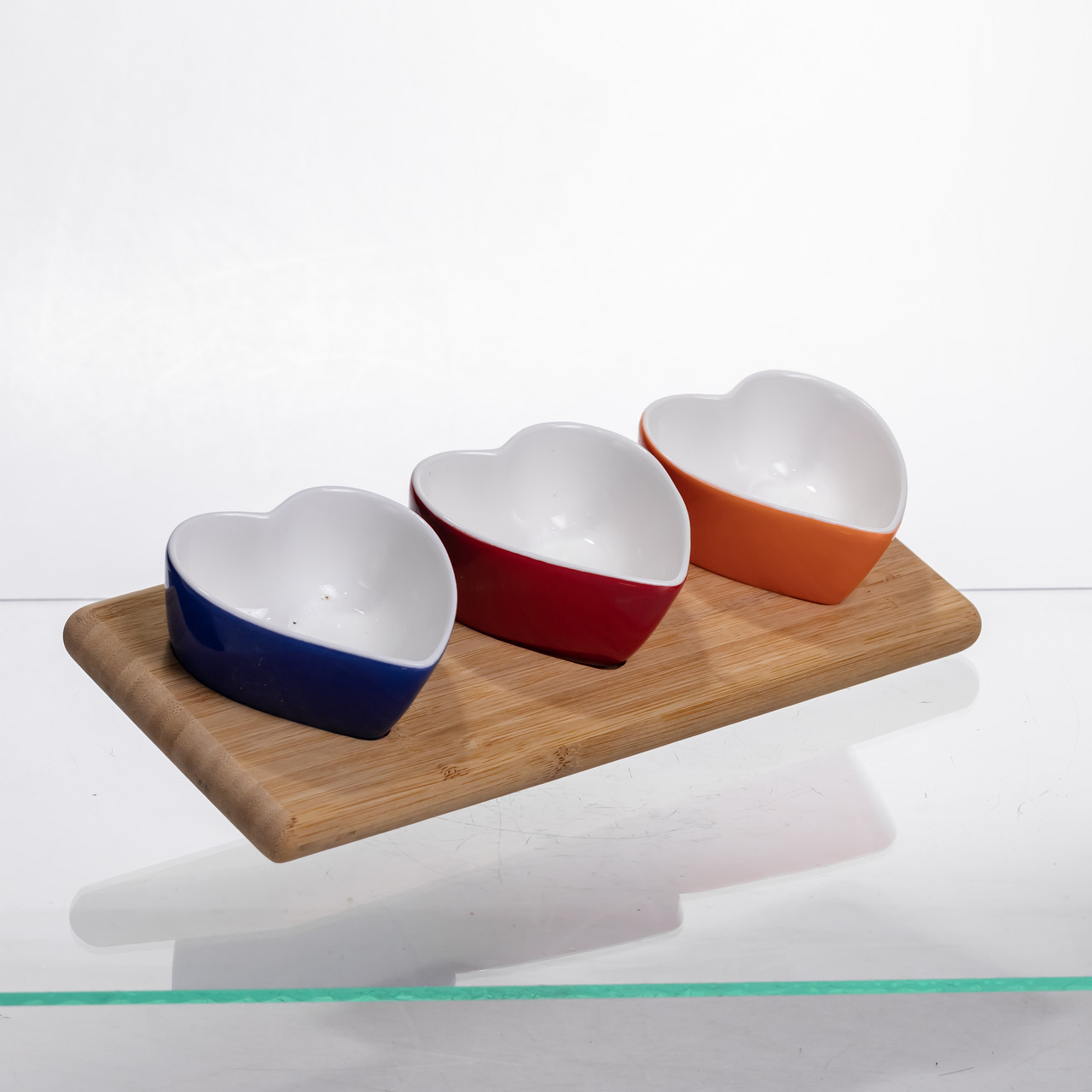 Набір менажниць порцелянових для закусок 3 (шт) по 50 (мл) менажниці у формі серця на бамбуковій підставці TX001