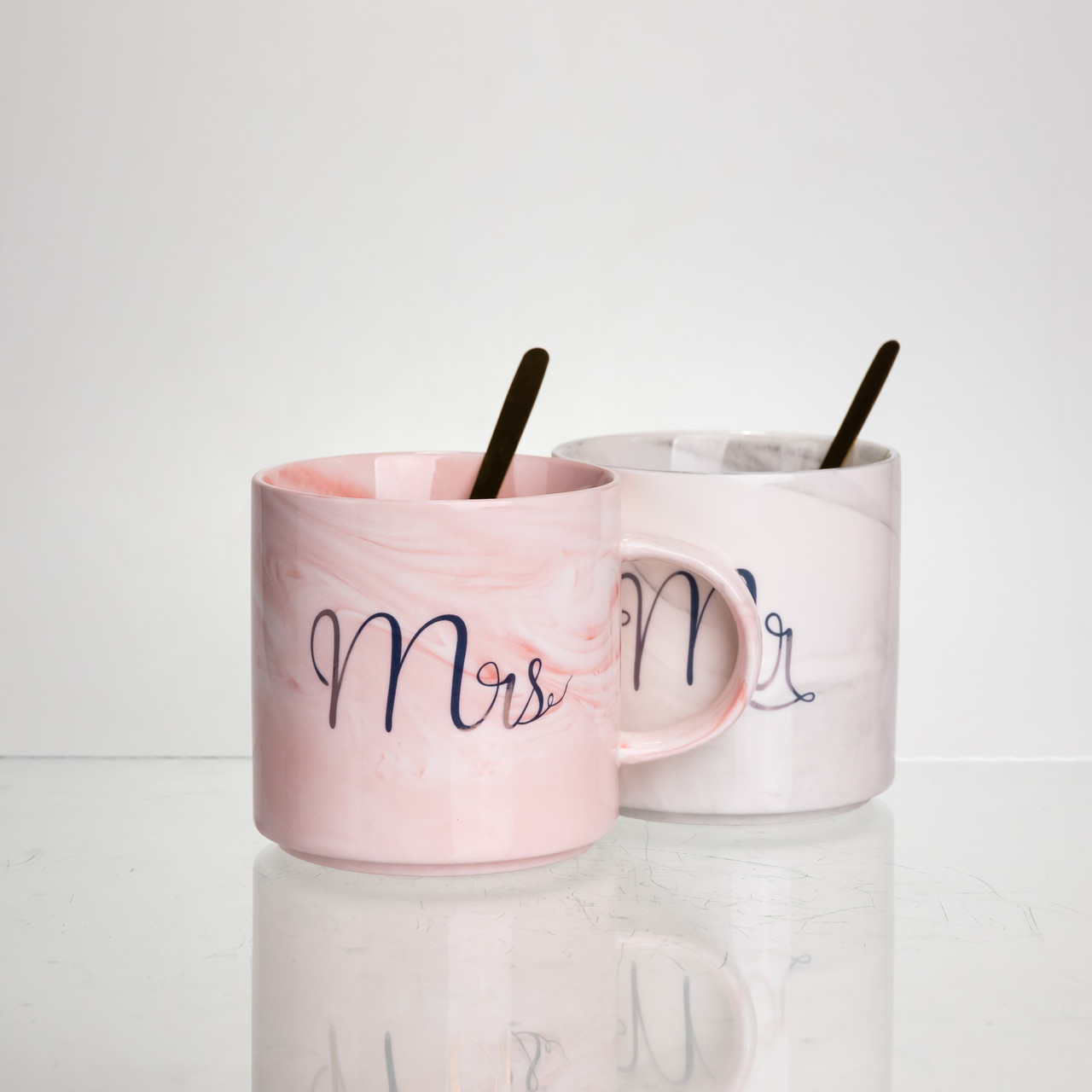 Набір парних порцелянових чашок Mr&Mis 2 (шт) по 400 (мл) чашки на подарунок з ложкою FM-28