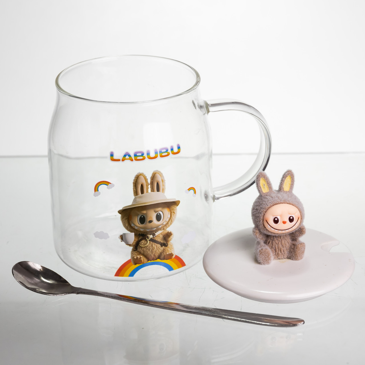 Новорічна велика скляна чашка "Лабубу" з кришкою та ложкою 600 мл, Святкова кружка чашка для дітей на подарунок Коричневий FM-56C