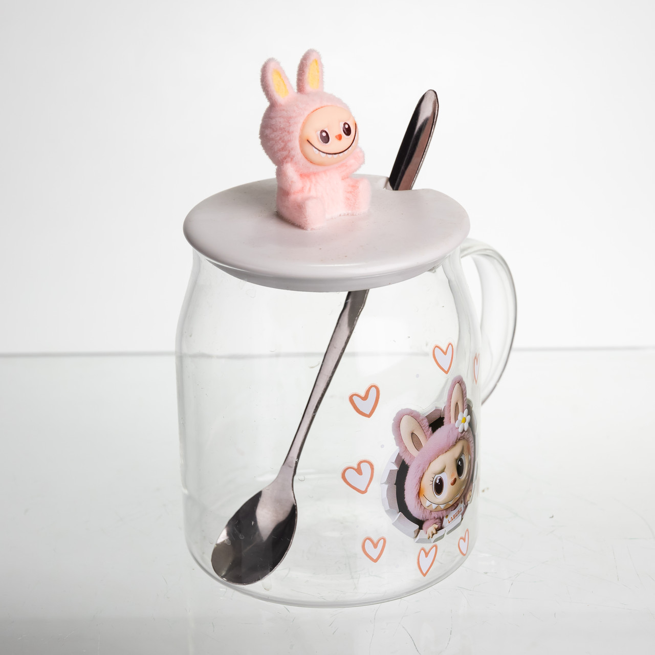 Новорічна велика скляна чашка "Лабубу" з кришкою та ложкою 600 мл, Святкова кружка чашка для дітей на подарунок Рожевий FM-56B