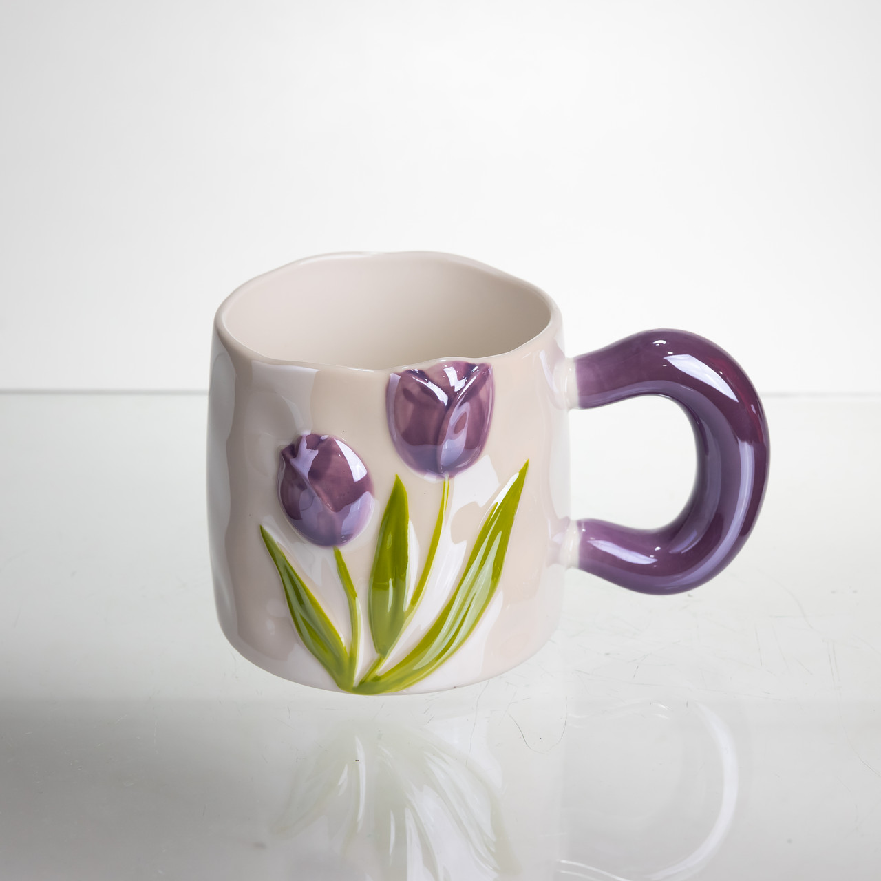Новорічна порцелянова чашка для чаю та кави "Ніжний Тюльпан" з 3D-декором 400 мл, святкова кружка чашка на подарунок Фіолетовий FM-40C