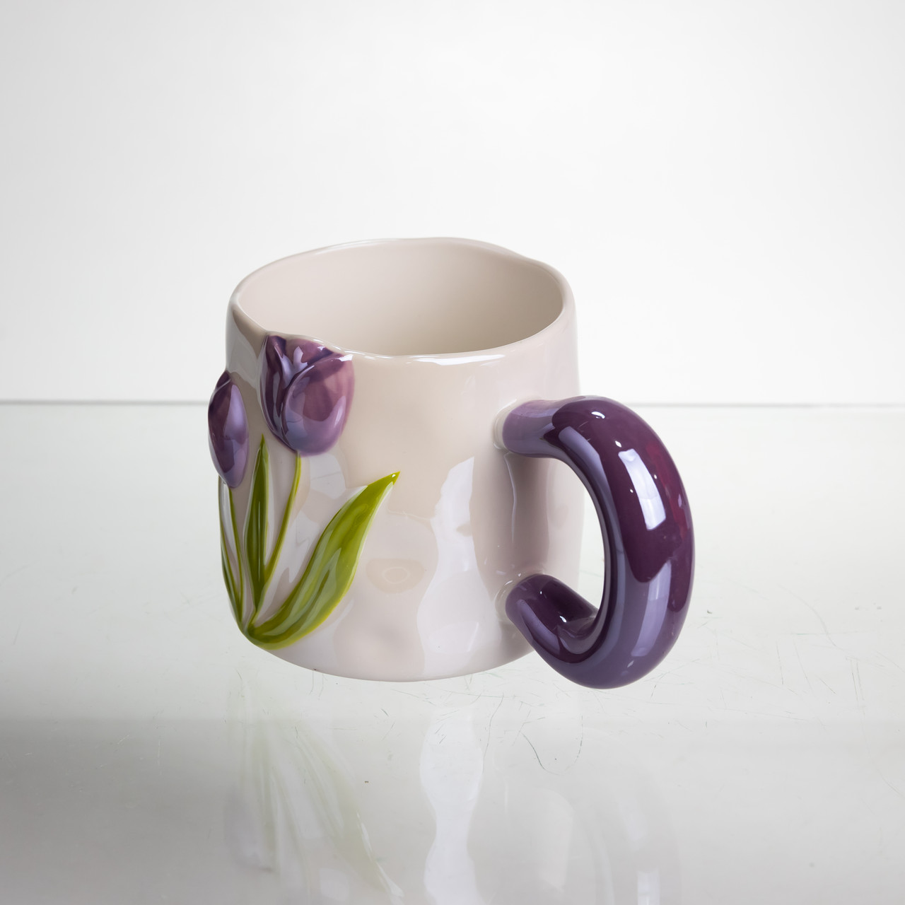 Новорічна порцелянова чашка для чаю та кави "Ніжний Тюльпан" з 3D-декором 400 мл, святкова кружка чашка на подарунок Фіолетовий FM-40C