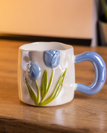 Новорічна порцелянова чашка для чаю та кави "Ніжний Тюльпан" з 3D-декором 400 мл, святкова кружка чашка на подарунок Блакитний FM-40D