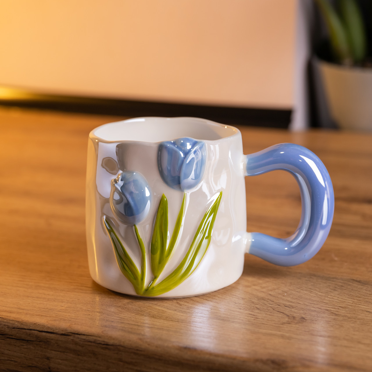 Новорічна порцелянова чашка для чаю та кави "Ніжний Тюльпан" з 3D-декором 400 мл, святкова кружка чашка на подарунок Блакитний FM-40D
