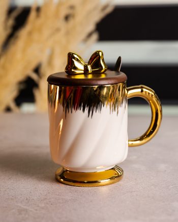 Новорічна порцелянова чашка «Золотий Вихор» 450 мл з кришкою і ложкою Yiwu FM-23D
