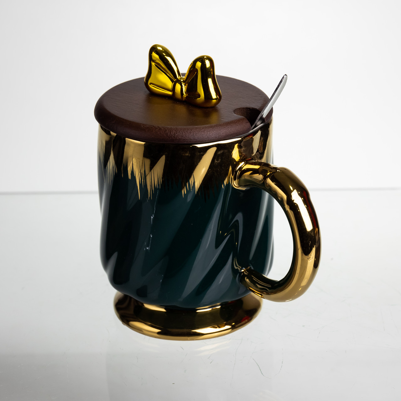 Новорічна порцелянова чашка «Золотий Вихор» 450 мл з кришкою і ложкою Yiwu FM-23A