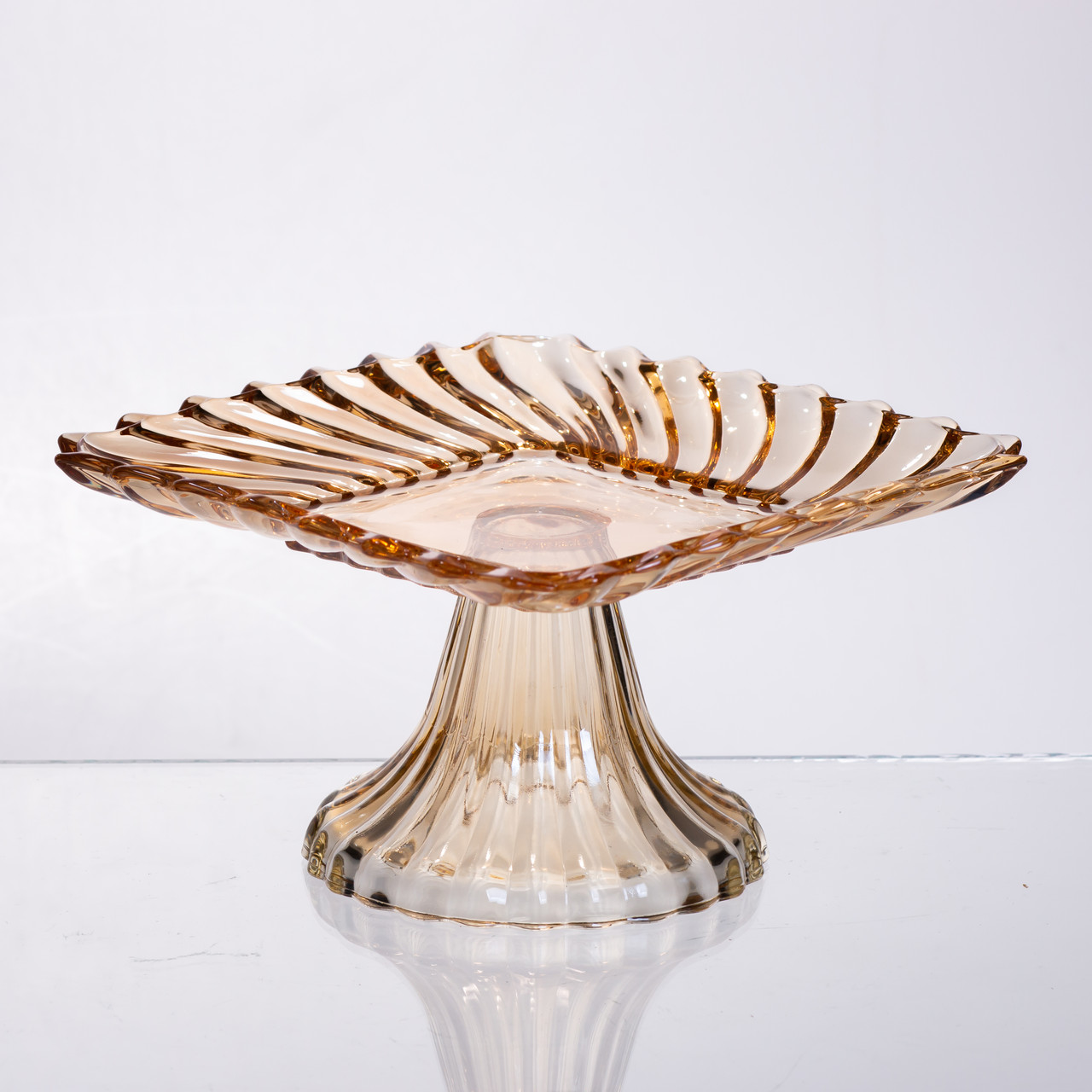 Тортівниця скляна квадратна на ніжці, 16×16 см Коричнева 64486-18