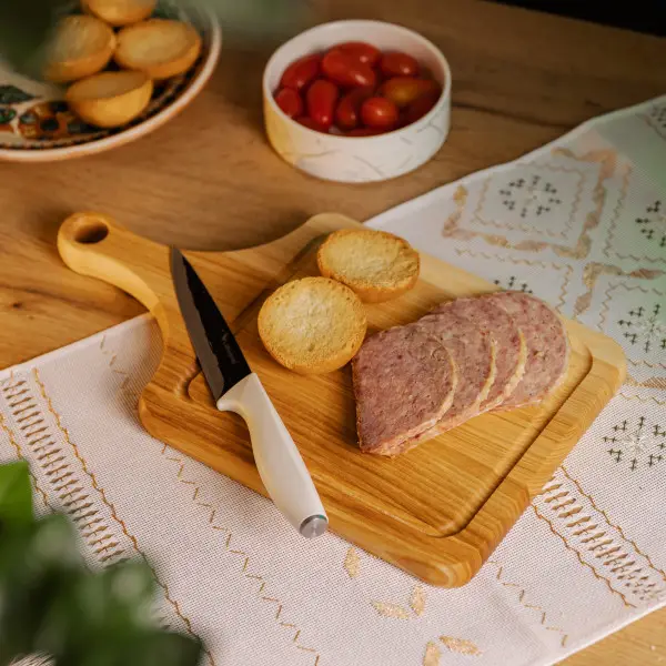 Кухонна обробна дошка дерев'яна 35×20 см з прямокутною основою C7W250350