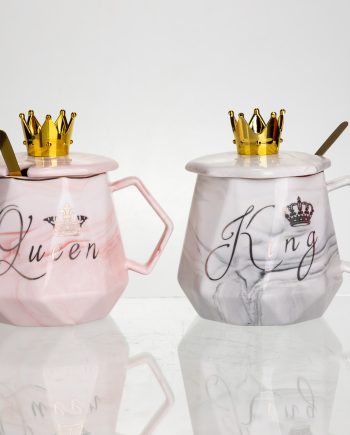 Набір парних порцелянових чашок Queen&King 2 (шт) по 400 (мл) чашки на подарунок із кришкою та ложкою FM-30