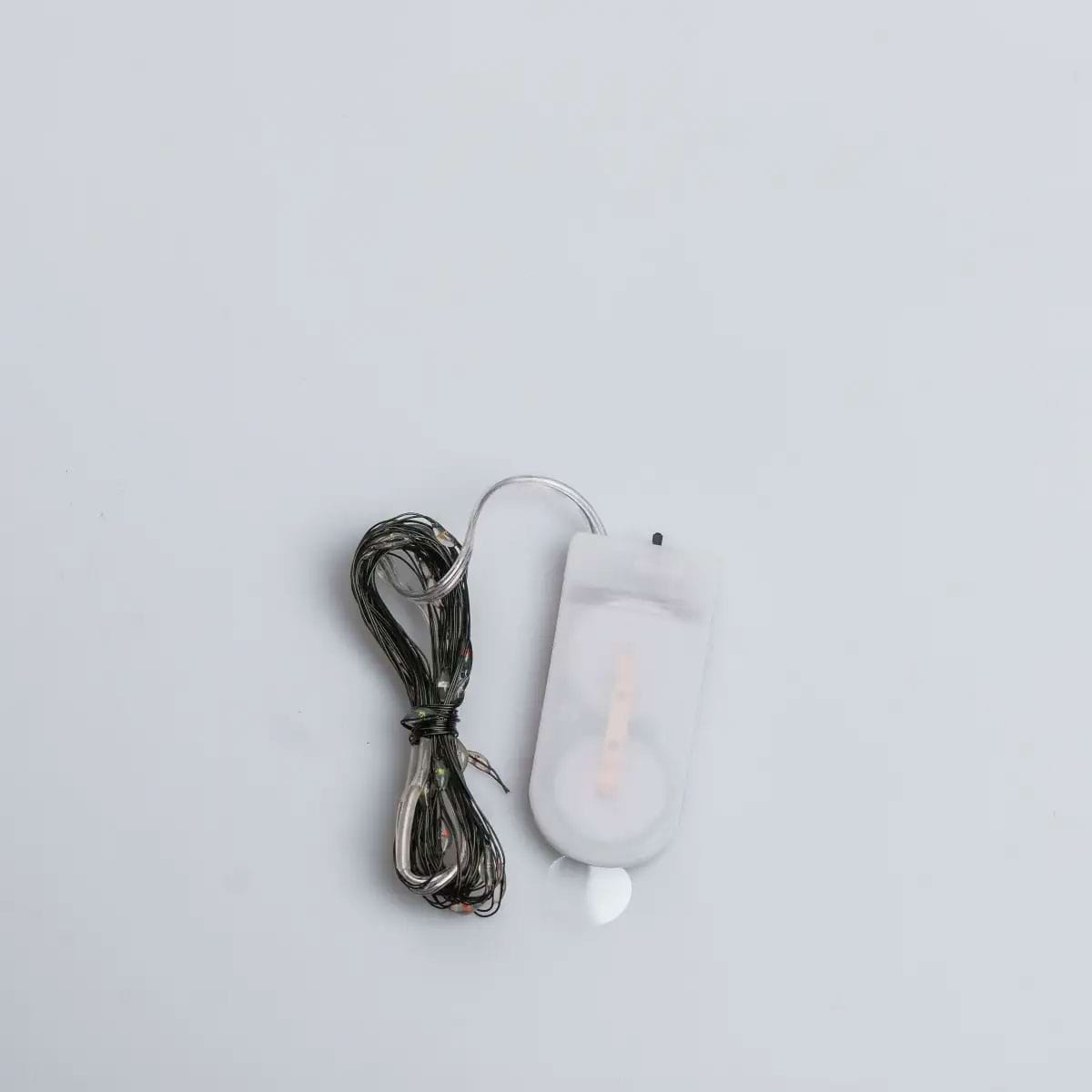 Світлодіодна гірлянда Роса 3 метри на батарейках 30 led нитка на зеленому дроті мультиколор 30L3MGML