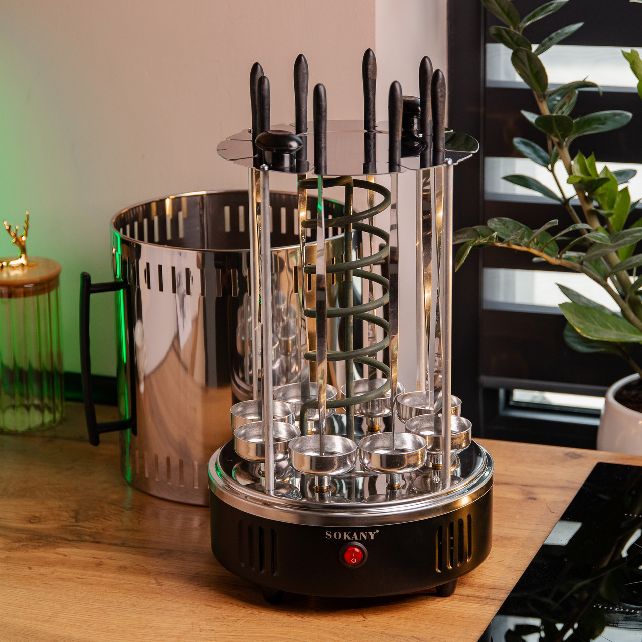 Електрошашличниця вертикальна Sokany SK6113 на 8 шампурів 1500 Вт