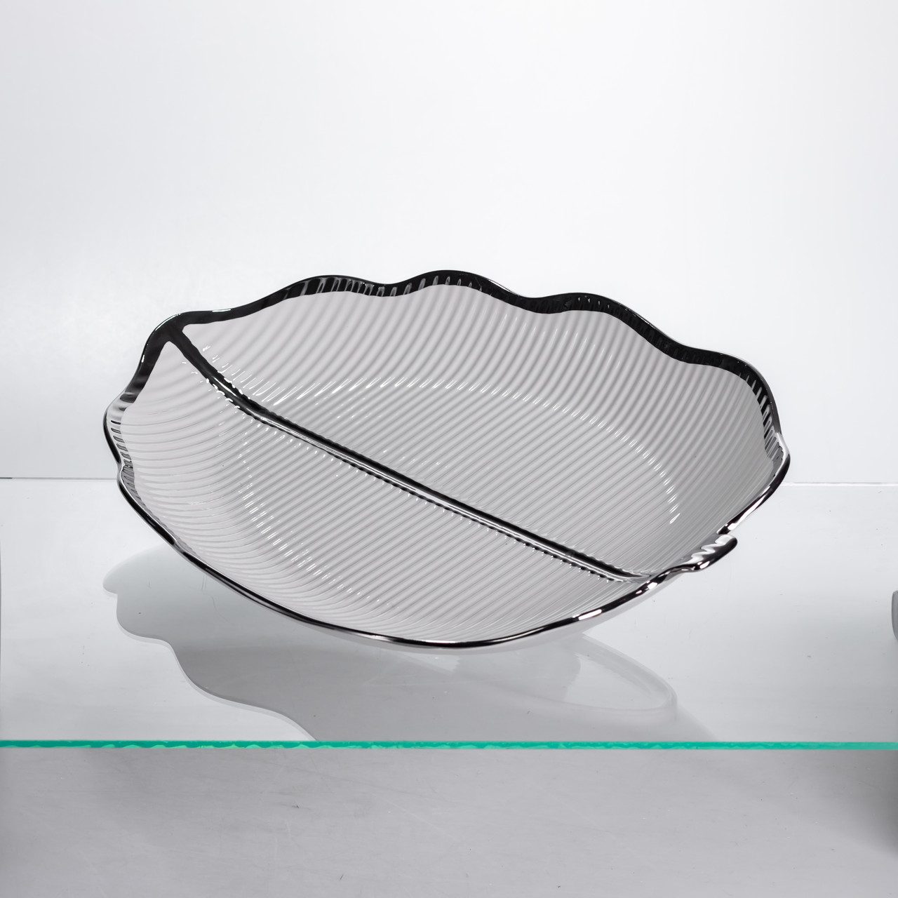 Порцелянова менажниця «Листок» з чорним обідком 2 секції 35,5 см ML6046