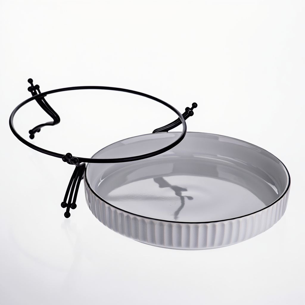 Фруктовниця порцелянова на металевій підставці 22.5 см Чорний LB-1571B