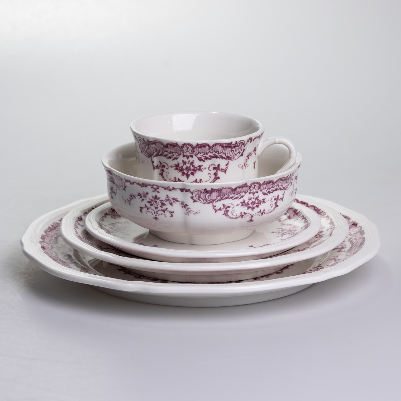 Столовий набір посуду тарілок і чашок 32 предмети на 6 персон «Бордовий Меандр» порцеляновий YY78-3A