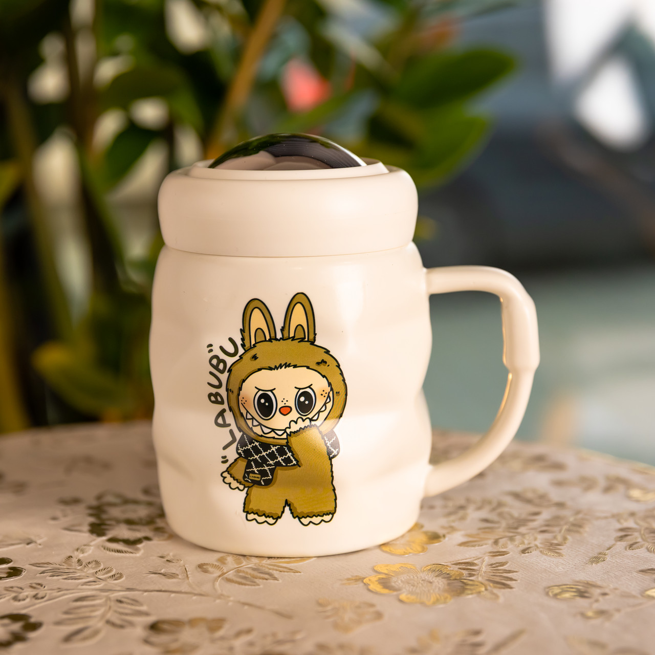 Чашка порцелянова з кришкою Labubu 400 (мл) Біла з коричневим FM-54B