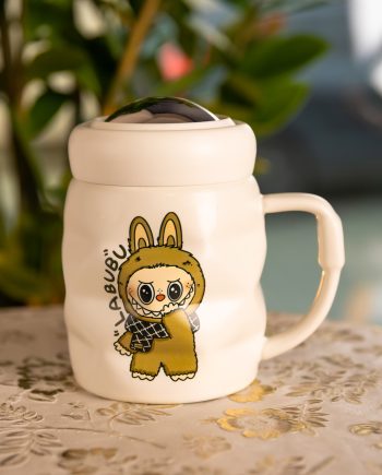 Чашка порцелянова з кришкою Labubu 400 (мл) Біла з коричневим FM-54B