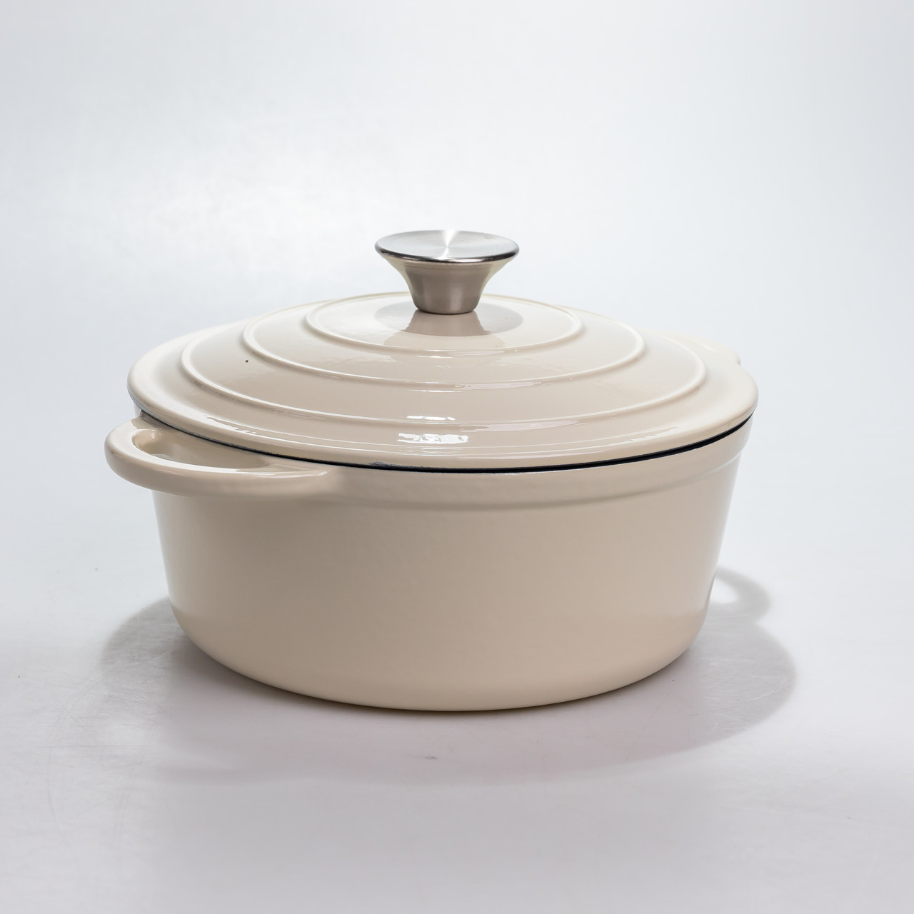 Каструля чавунна 2.5 л емальована з кришкою посуд для тушкування запікання томління кухонна Біла HP-1-14-WHITE