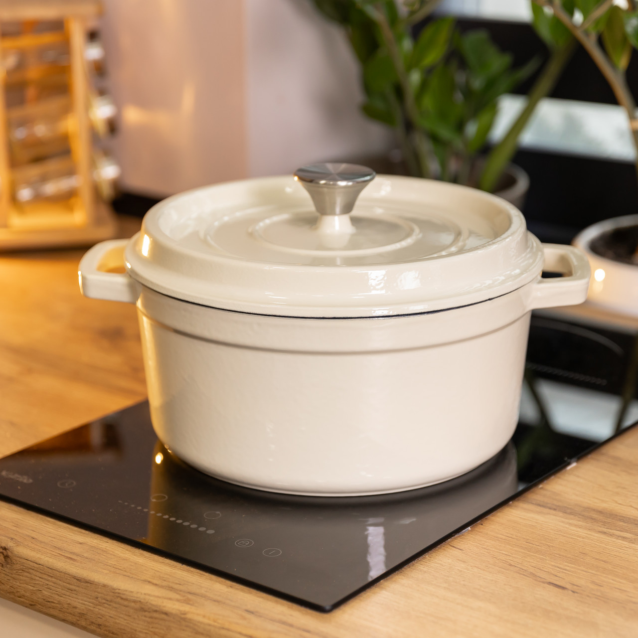 Каструля чавунна 2.5 л емальована з кришкою посуд для тушкування запікання томління кухонна Біла HP-1-14-WHITE